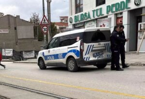 eskisehirde polis araclarina carpan motosiklet hizla kacti VheTnALU.jpg