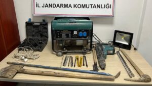 karabukte 4 kisi kacak kazi yaparken yakalandi sUKsdwxs.jpg